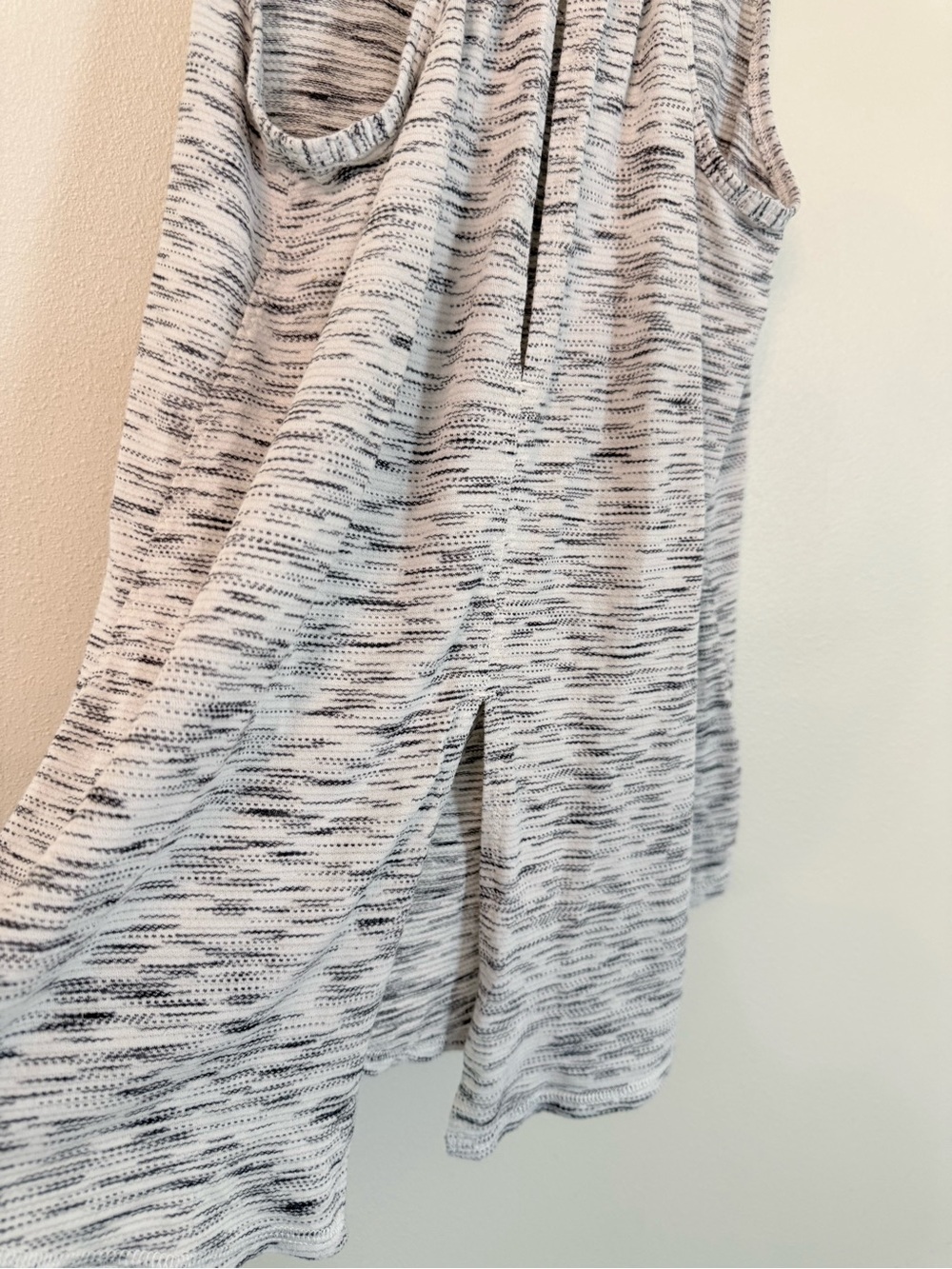 Lululemon Salute the Sun Singlet II Tiger Space Dye Tank Est. Size 6 - Picture 8 of 8